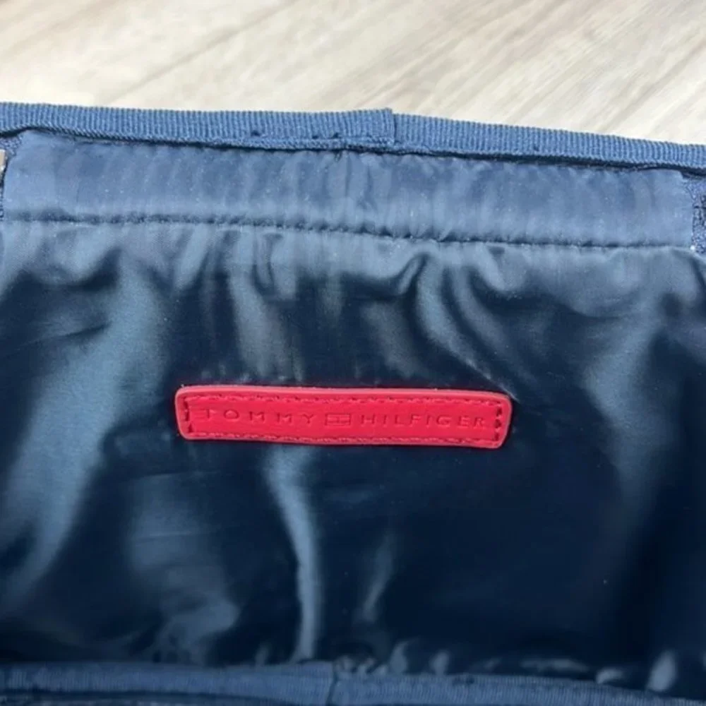 Tommy Hilfiger Cosmetic Travel Bag Blue, Red & White - Picture 6 of 8